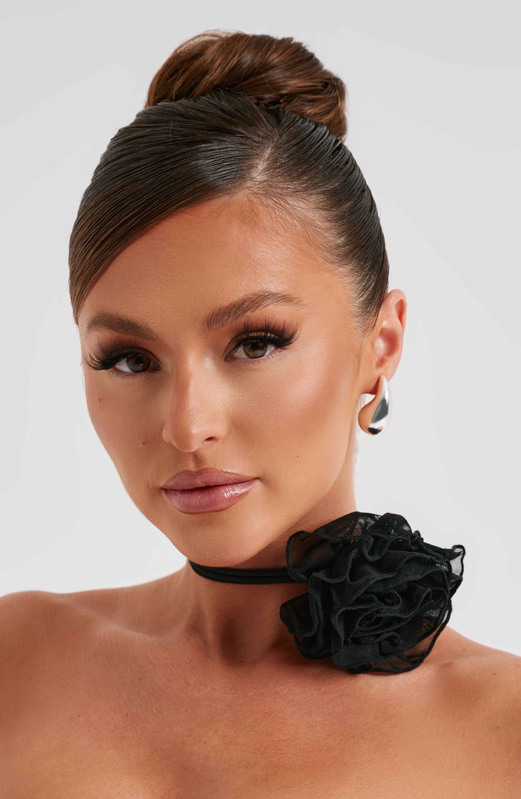 Tilli Floral Neck Tie – Black