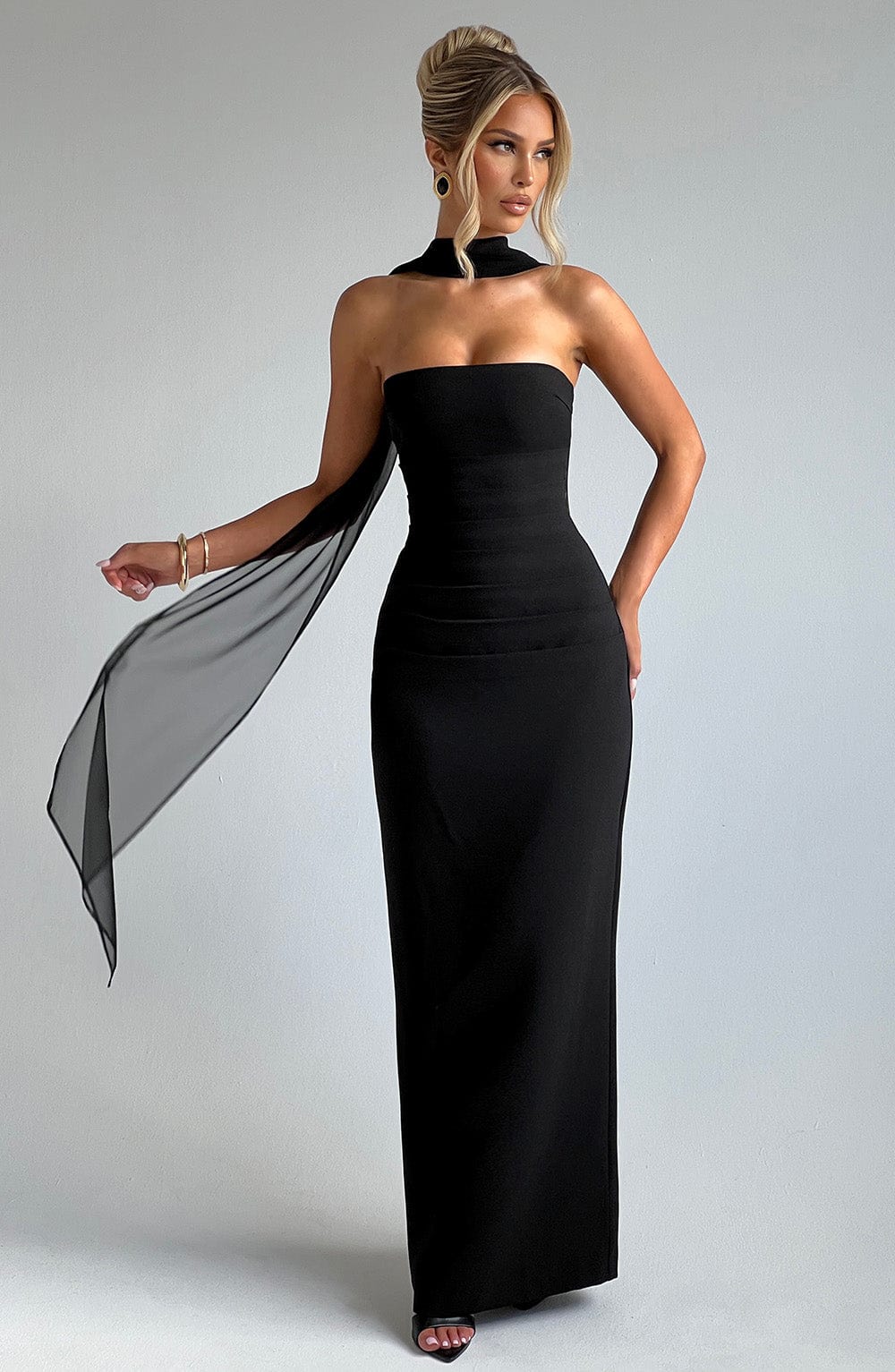 Yulia Maxi Dress – Black
