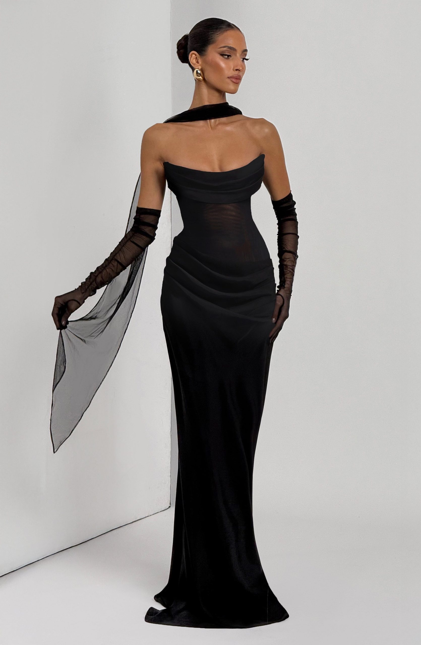 Liora Maxi Dress – Black