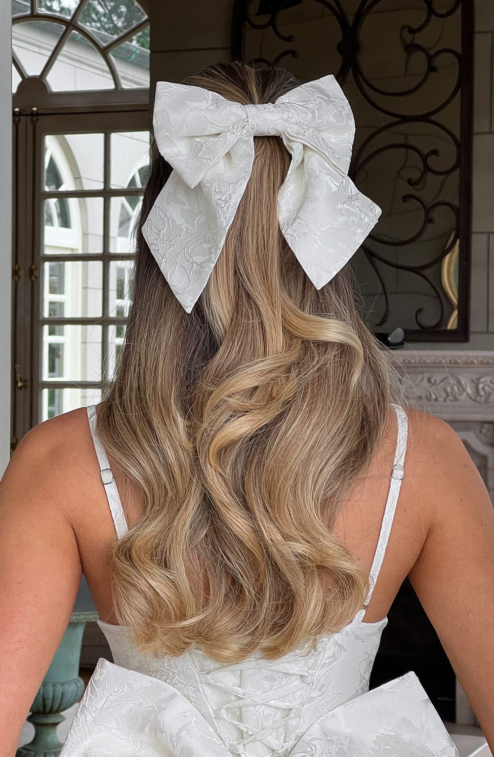 Elsa Bow – Ivory